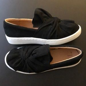 A New Day Black Bow Sneakers Size 6